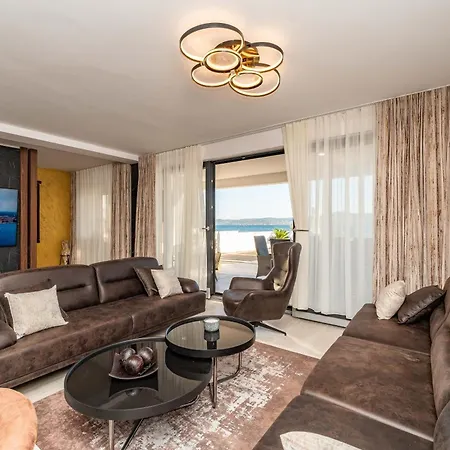 Seaside Luxury With A Swimming Pool Sukosan, Zadar - 22250 Vila