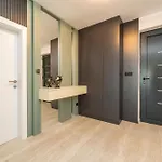 Seaside Luxury With A Swimming Pool - Zadar - 22250 Sukošan