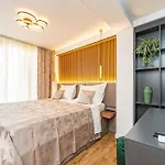Seaside Luxury With A Swimming Pool - Zadar - 22250 Sukošan
