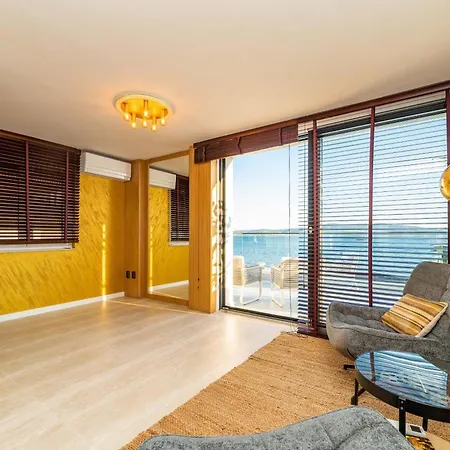 וילה Seaside Luxury With A Swimming Pool Sukosan, Zadar - 22250