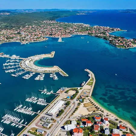 Seaside Luxury With A Swimming Pool Sukosan, Zadar - 22250 Sukosan