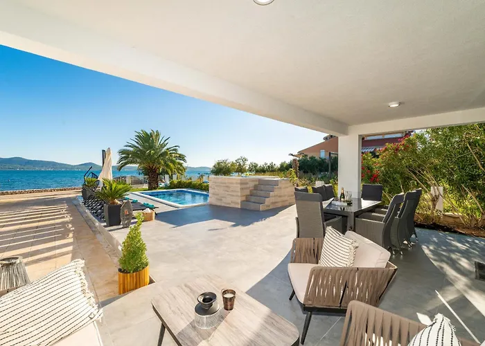 Seaside Luxury With A Swimming Pool Sukosan, Zadar - 22250 * Sukošan