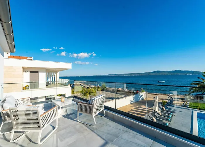 Seaside Luxury With A Swimming Pool Sukosan, Zadar - 22250 *