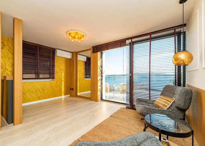 וילה Seaside Luxury With A Swimming Pool Sukosan, Zadar - 22250